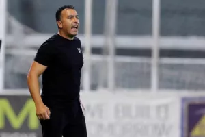 Σάρωσε... με εξάρα ο ΑΠΟΛΛΩΝΑΣ! (φώτος)