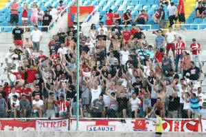 ΟΚΤΩ χρόνια μετά/ Ξανά ΑΣΤΕΡΑΣ - Ξανά ΛΑΡΚΟΥ! (Βίντεο/φώτος)