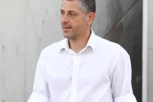 ΟΚΤΩ χρόνια μετά/ Ξανά ΑΣΤΕΡΑΣ - Ξανά ΛΑΡΚΟΥ! (Βίντεο/φώτος)