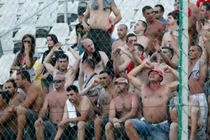 ΟΚΤΩ χρόνια μετά/ Ξανά ΑΣΤΕΡΑΣ - Ξανά ΛΑΡΚΟΥ! (Βίντεο/φώτος)