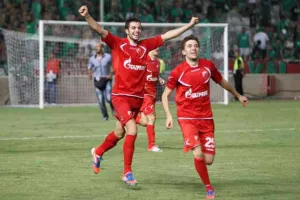 ΟΚΤΩ χρόνια μετά/ Ξανά ΑΣΤΕΡΑΣ - Ξανά ΛΑΡΚΟΥ! (Βίντεο/φώτος)