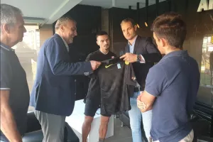 DEAL...με Τσουρή