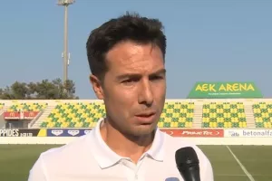 ΚΟΝΤΕ στο AEK LARNACA TV για μεταγραφές/ "Να περιορίσουμε το ρίσκο" (Βίντεο)