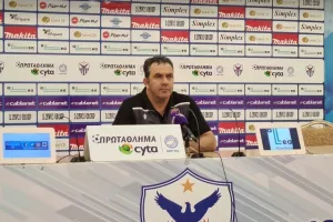 ΠΑΝΑΓΙΩΤΟΥ/ ''Έρχονται δυο επιθετικοί'' 