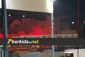 Φωτοβολίδες και… συνθήματα έξω από το Τσίρειο (φώτος)