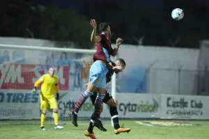 Με το δεξί… των Ηλία και Μιγκελίτο (φώτος) 