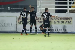 Με το δεξί… των Ηλία και Μιγκελίτο (φώτος) 