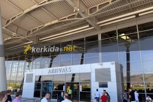 Στις αφίξεις/Φθάνει σε λίγο το ΑΠΟΕΛ (φώτος)