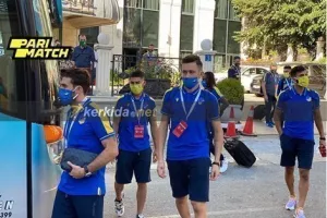 ΦΩΤΟΣ/Η αναχώρηση του ΑΠΟΕΛ για Fadil Vokrri 