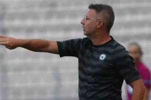 ΦΩΤΟΣ από τους Παγκύπριους αγώνες στίβου ανδρών και γυναικών 