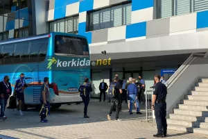 (18:30) Στο γήπεδο το ΑΠΟΕΛ (βίντεο/φώτος)