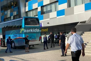(18:30) Στο γήπεδο το ΑΠΟΕΛ (βίντεο/φώτος)