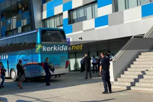 (18:30) Στο γήπεδο το ΑΠΟΕΛ (βίντεο/φώτος)