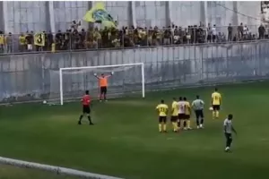 (ΒΙΝΤΕΟ) Πέναλτι μπροστά από Θύρα 3 και... "Για σένα ρε ΑΕΛ!"