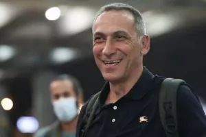 Μασκοφόρος... Δώνης στο Τελ Αβίβ