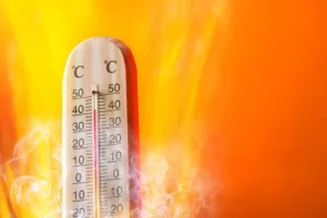 Κόκκινη προειδοποίηση: Καμίνι η Κύπρος (φώτο)