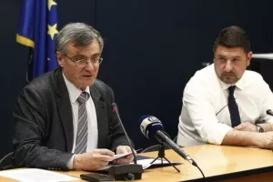 Ελλάδα/121 νέα κρούσματα