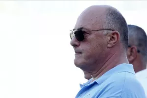 "Μόνο ο Ολυμπιακός και τα... παραρτήματα δεν θέλουν την κεντρική διαχείριση"