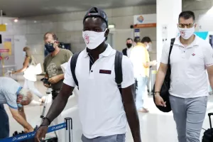 Ολυμπιακός: Πέταξε για την ρεβάνς με την Γουλβς (φώτος)