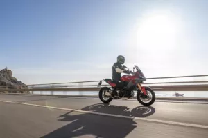Μοτοσικλέτες άνω των 125cc/Πότε και σε ποιους δρόμους απαγορεύονται