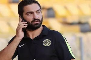 ΠΑΡΕΜΒΑΣΗ Θεόδωρου/ "Είμαι πεπεισμένος ότι δεν έγινε επί σκοπού αυτό που είδαν απόψε οι ΑΕΛίστες"
