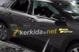 ΦΩΤΟΣ/Τα... σπασμένα αυτοκίνητα στον Αρχάγγελο