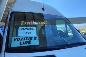 Τα λεωφορεία… περιμένουν ΑΠΟΕΛ/ΦΩΤΟΣ