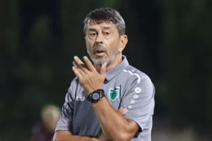 Πετράκης για Ολυμπιακό και... Απόλλωνα: "Εχω εισπράξει σεβασμό/Από τις καλύτερες ομάδες στην Κύπρο"