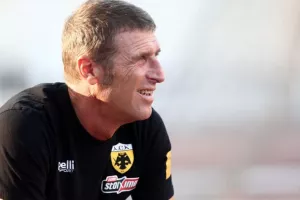 Πάει για 4-3-3 η ΑΕΚ στον τελικό