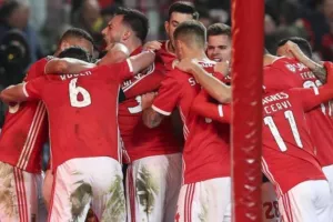 Η άφιξη της Μπενφίκα στην Ελλάδα (βίντεο)