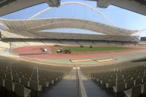 Οι εργασίες αντικατάστασης του χλοοτάπητα στο ΟΑΚΑ (βίντεο)