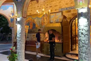 ΦΩΤΟΣ/Αγιασμός στον Αστέρα