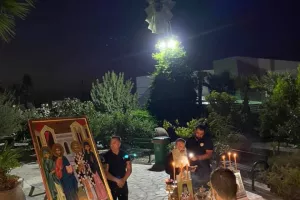 ΦΩΤΟΣ/Αγιασμός στον Αστέρα