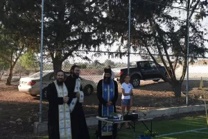 ΦΩΤΟΣ/Αγιασμός πριν την πρεμιέρα