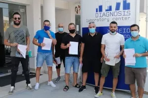Η ΘΥΡΑ 5 δίπλα στην Νικολέτα
