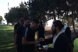 ΦΩΤΟΣ/Αγιασμός πριν την πρεμιέρα