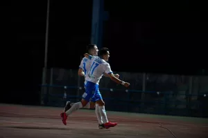 O Ντένιτς… ξεκλείδωσε το τρίποντο! (φώτος)