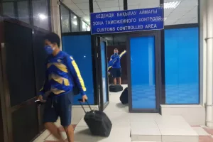 Έφθασε Shymkent το ΑΠΟΕΛ (φώτος/βίντεο)