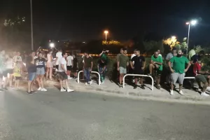 (ΒΙΝΤΕΟΣ/ΦΩΤΟΣ) ΠΑΝΙΚΟ οι Ομονοιάτες έξω από το ΓΣΠ!
