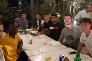 Δείπνο πριν την πρεμιέρα (φώτος)