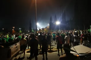 (ΒΙΝΤΕΟΣ/ΦΩΤΟΣ) ΠΑΝΙΚΟ οι Ομονοιάτες έξω από το ΓΣΠ!