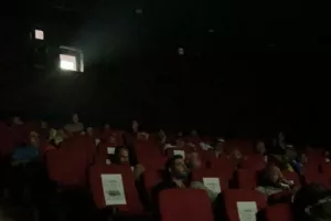 ΑΠΟΕΛ/Πανηγύρισαν... στο σινεμά (φώτος)