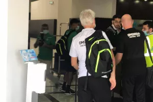 (ΦΩΤΟΣ/ΒΙΝΤΕΟ) Αναχώρησε για Αθήνα η Ομόνοια 