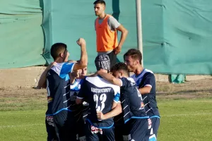 ΦΩΤΟΣ/Με το δεξί ο Εθνικός Λατσιών