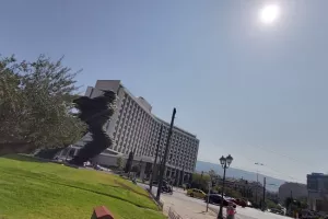 ΦΩΤΟΣ/Ηλιόλουστη η Αθήνα