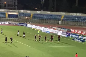 Το έφερε... τούμπα η Καρμιώτισσα, βυθίζεται η ΕΝΠ! (φώτος)