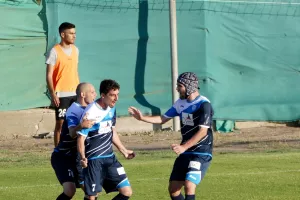 ΦΩΤΟΣ/Με το δεξί ο Εθνικός Λατσιών