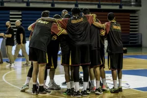 Έγραψε ΙΣΤΟΡΙΑ ο Κεραυνός, μπήκε στους ομίλους του Τσάμπιονς Λιγκ!
