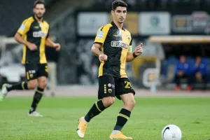 «Ίσως πάει ξανά στ’ αριστερά ο Μάνταλος για να χωρέσουν όλοι»