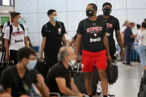 Πέταξε για Ισπανία ο Ολυμπιακός (φώτος)
